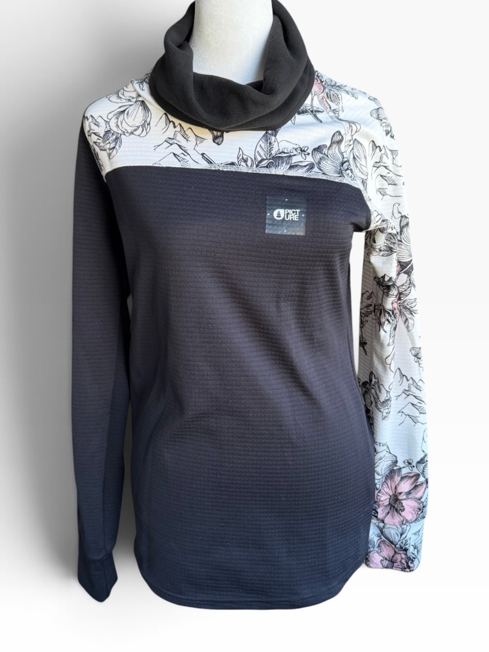 Picture Après-ski  Black & french floral accents cowl neck long sleeve Sz S